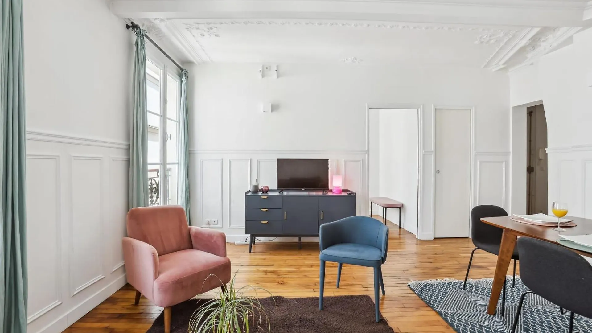 Le Marias & Hotel De Ville - Cityapartmentstay Paris Apartment